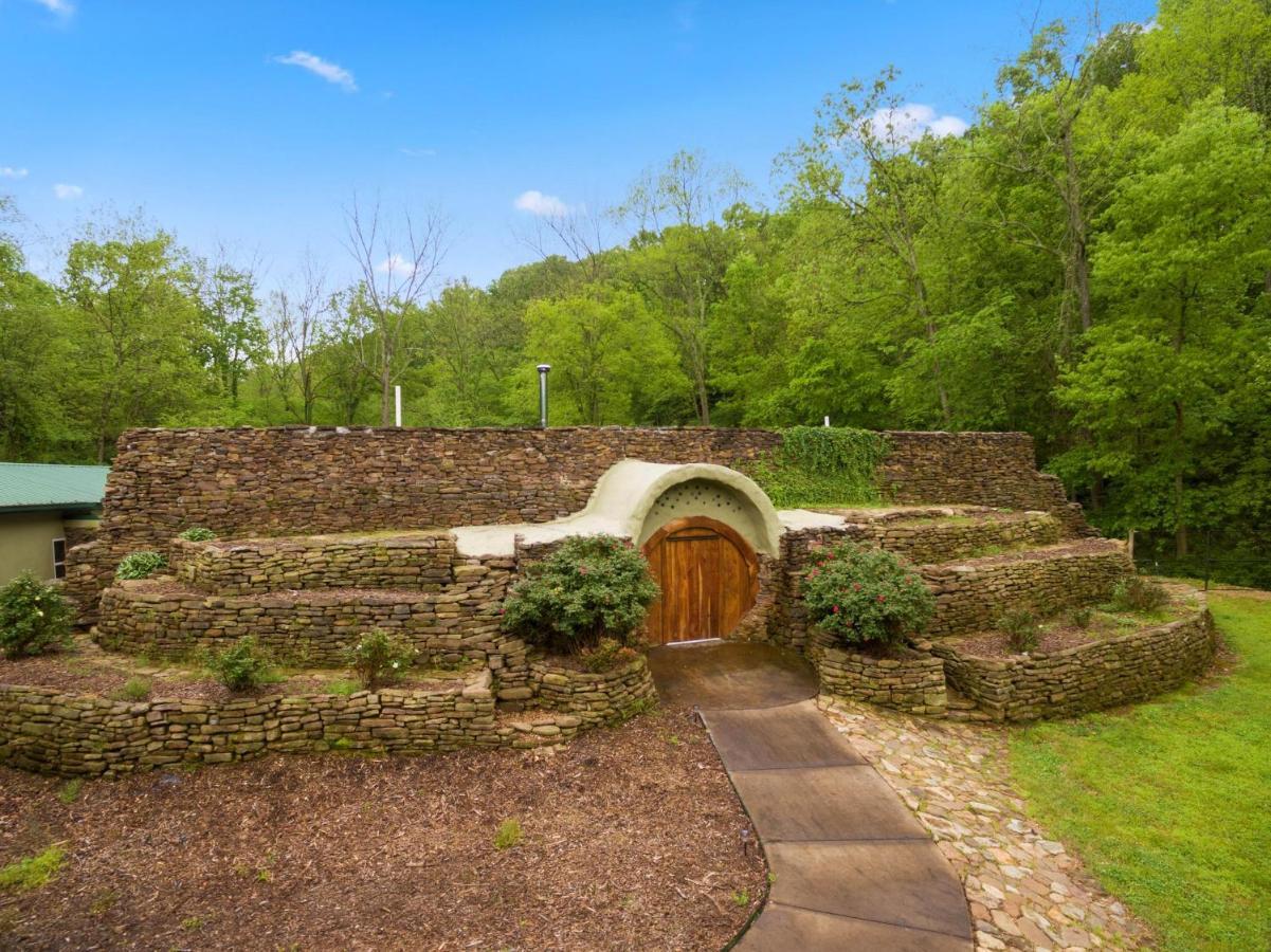 The Hobbit House - New Hot Tub! - Unique Arkansas Earth Ship! Villa Rogers Exterior photo