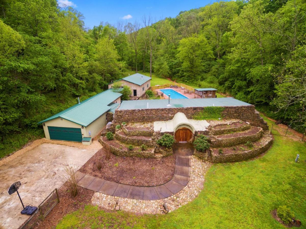 The Hobbit House - New Hot Tub! - Unique Arkansas Earth Ship! Villa Rogers Exterior photo